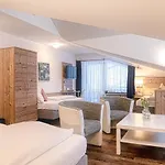 Hoehenhotel & Restaurant Kalikutt מלון