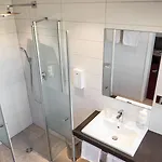 Hoehenhotel & Restaurant Kalikutt 3* אופנאו