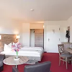 Hoehenhotel & Restaurant Kalikutt מלון אופנאו
