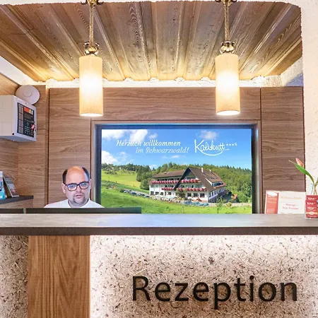 Hoehenhotel & Restaurant Kalikutt 3* אופנאו