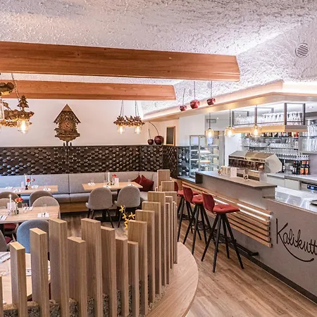 מלון Hoehenhotel & Restaurant Kalikutt 3*