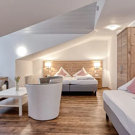 Hoehenhotel & Restaurant Kalikutt Oppenau